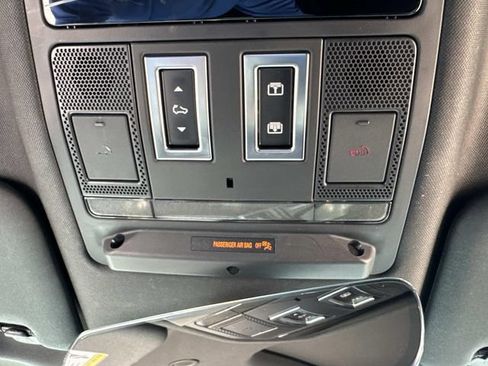 Used 2023 Land Rover Defender 110 X-Dynamic SE AWD/4WD image 21