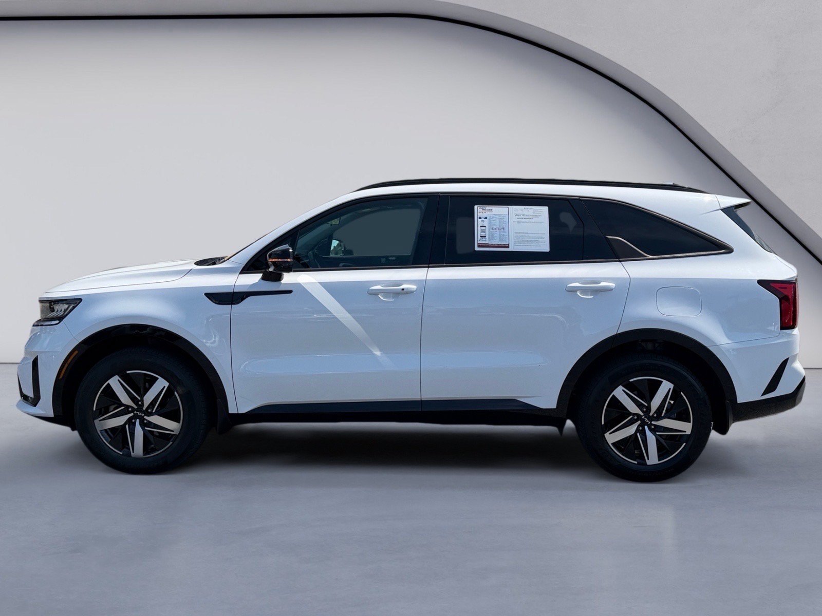 Used 2023 Kia Sorento S w/ Panoramic Sunroof Package FWD image 2