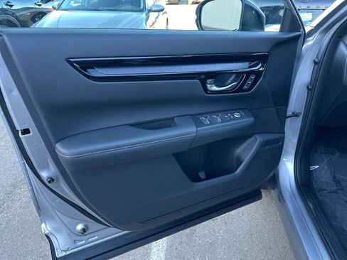 Used 2024 Honda CR-V Sport Touring image 16