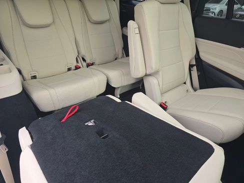 Certified 2025 Mercedes-Benz GLS 450 4MATIC image 21