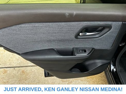 Certified 2023 Nissan Rogue SV AWD/4WD image 16