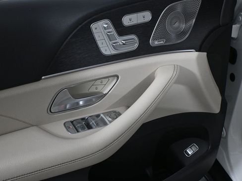 Used 2020 Mercedes-Benz GLS 450 4MATIC image 8