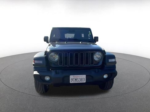 Used 2025 Jeep Wrangler Unlimited Sport AWD/4WD image 3