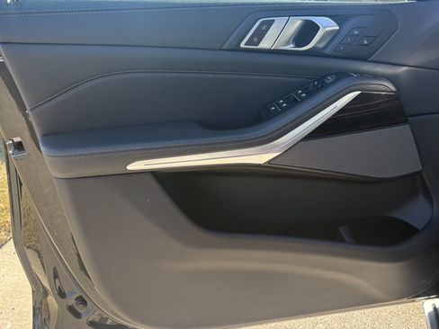 Used 2024 BMW X5 xDrive40i image 16