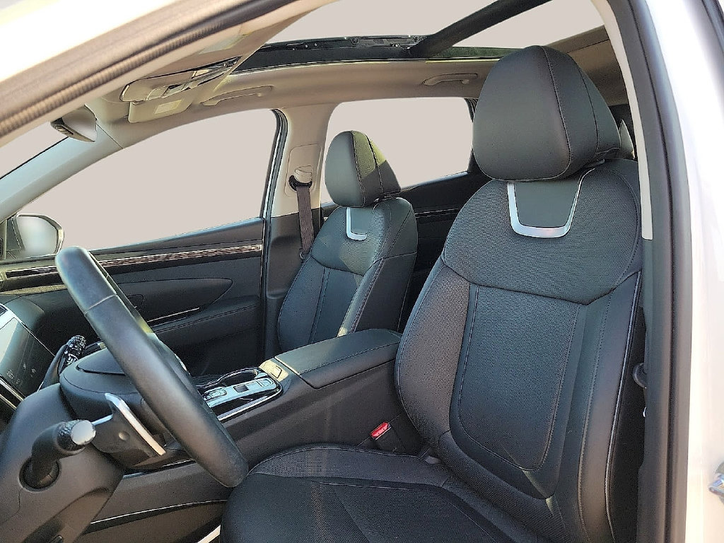 Used 2022 Hyundai Tucson Limited FWD image 11