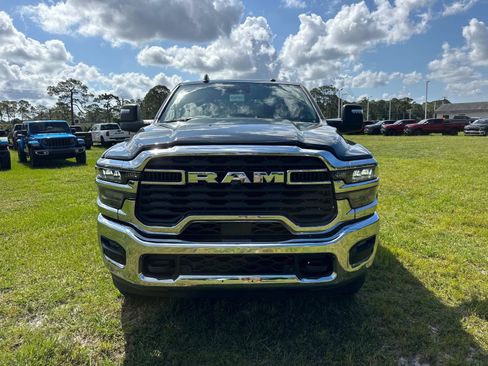 New 2026 RAM 3500 Big Horn AWD/4WD image 8