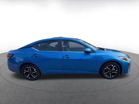 Used 2025 Nissan Sentra SV FWD image 13