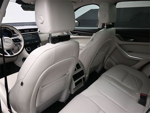 Used 2021 Jaguar F-PACE S image 10