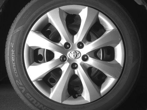 Used 2025 Toyota Corolla LE FWD image 13