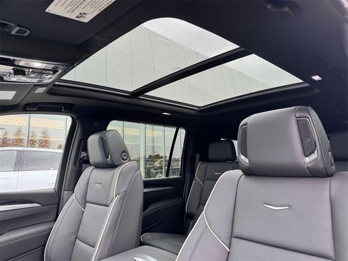 New 2026 Cadillac Escalade ESV Sport image 23