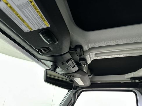 Used 2022 Jeep Wrangler Rubicon w/ LED Lighting Group AWD/4WD image 19