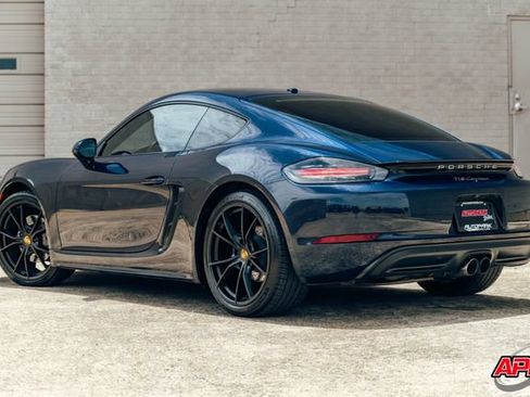 Used 2018 Porsche 718 Cayman RWD image 44