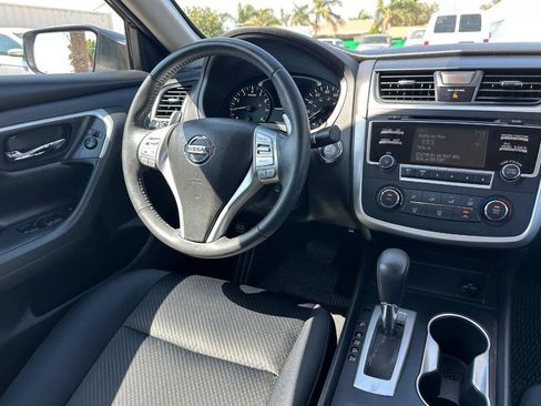 Used 2017 Nissan Altima 2.5 SR image 24