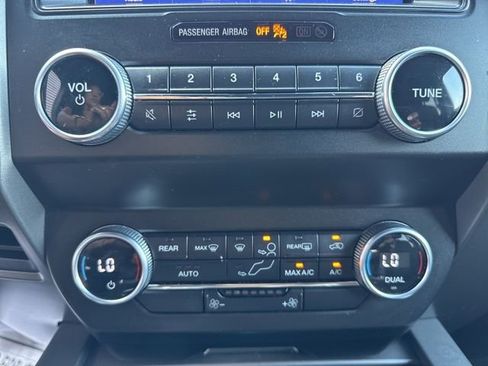 Used 2021 Ford Expedition XLT image 22