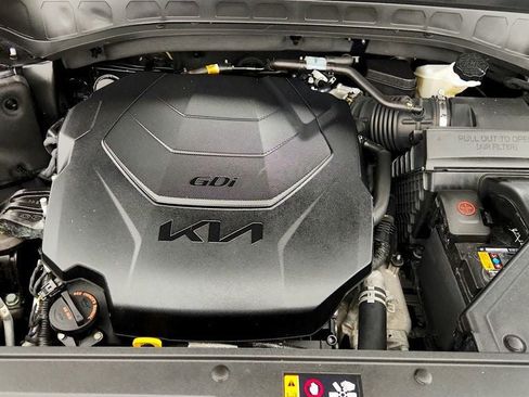 Used 2024 Kia Telluride EX w/ EX Captain's Chair Package FWD image 29