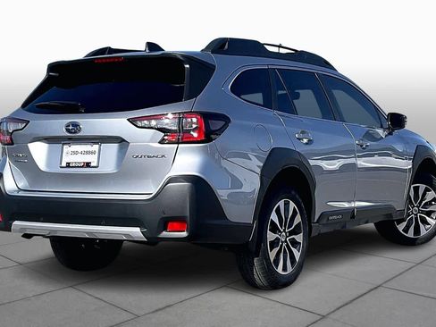 Used 2025 Subaru Outback Limited image 11