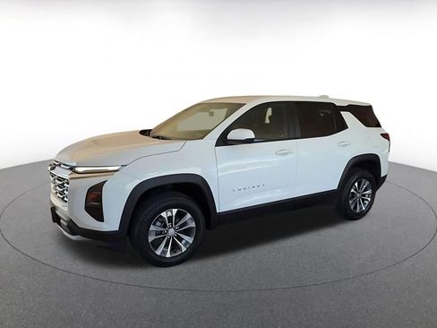 Used 2025 Chevrolet Equinox LT FWD image 8