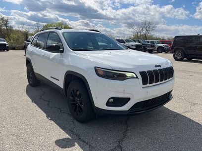 Used 2023 Jeep Cherokee Altitude Lux w/ Lux Elite Package
