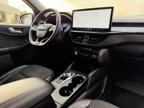 Certified 2023 Ford Escape ST-Line w/ Tech Pack #1 image 13