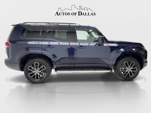 Used 2025 Lexus GX 550 AWD/4WD image 6