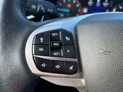 Used 2021 Ford Explorer Limited w/ Equipment Group 301A AWD/4WD image 25
