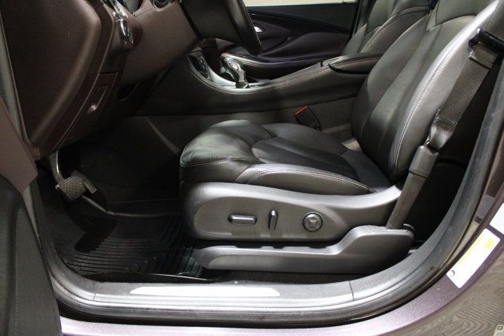 Used 2017 Buick Envision Essence FWD image 20