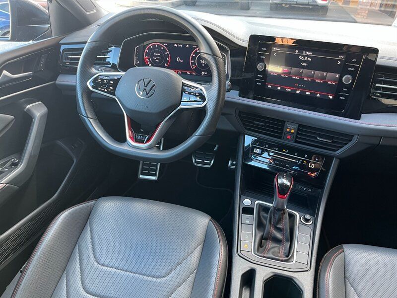 Used 2025 Volkswagen Jetta GLI Autobahn FWD image 16