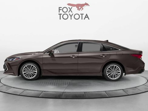 Used 2019 Toyota Avalon Limited w/ Advanced Safety Package FWD image 3
