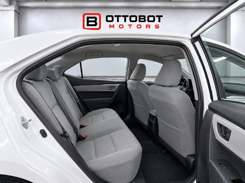 Used 2014 Toyota Corolla LE FWD image 18
