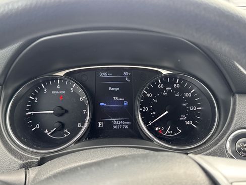 Used 2016 Nissan Rogue SV w/ SV Premium Package FWD image 9