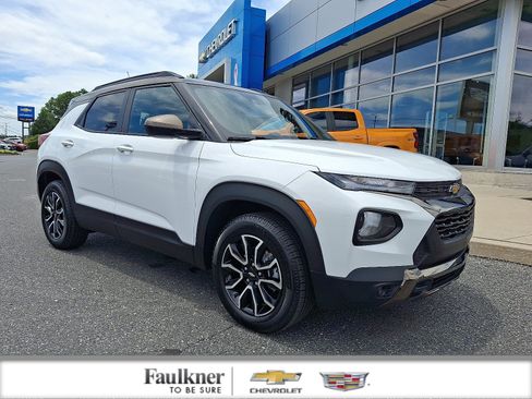 Used 2021 Chevrolet TrailBlazer ACTIV w/ Sun and Liftgate Package AWD/4WD image 1