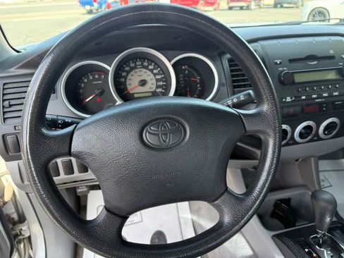 Used 2006 Toyota Tacoma PreRunner image 12