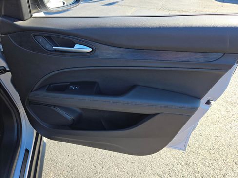 Used 2024 Alfa Romeo Stelvio Sprint image 6