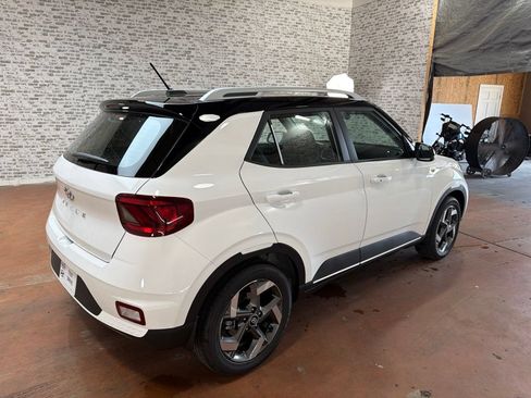 New 2026 Hyundai Venue SEL FWD image 7
