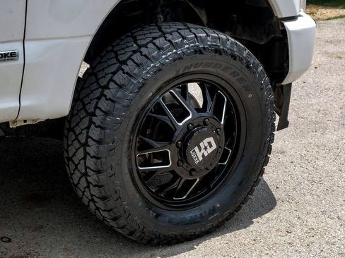 Used 2021 Ford F350 Platinum w/ FX4 Off-Road Package AWD/4WD image 62