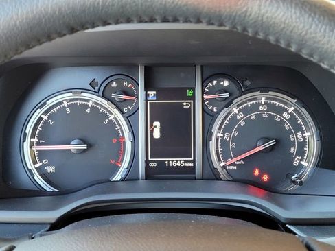 Certified 2024 Toyota 4Runner TRD Off-Road Premium AWD/4WD image 27