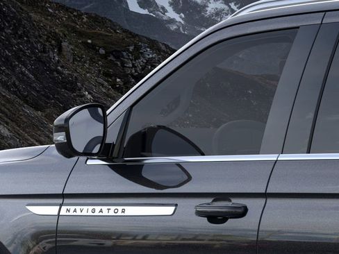 New 2025 Lincoln Navigator L Reserve image 20