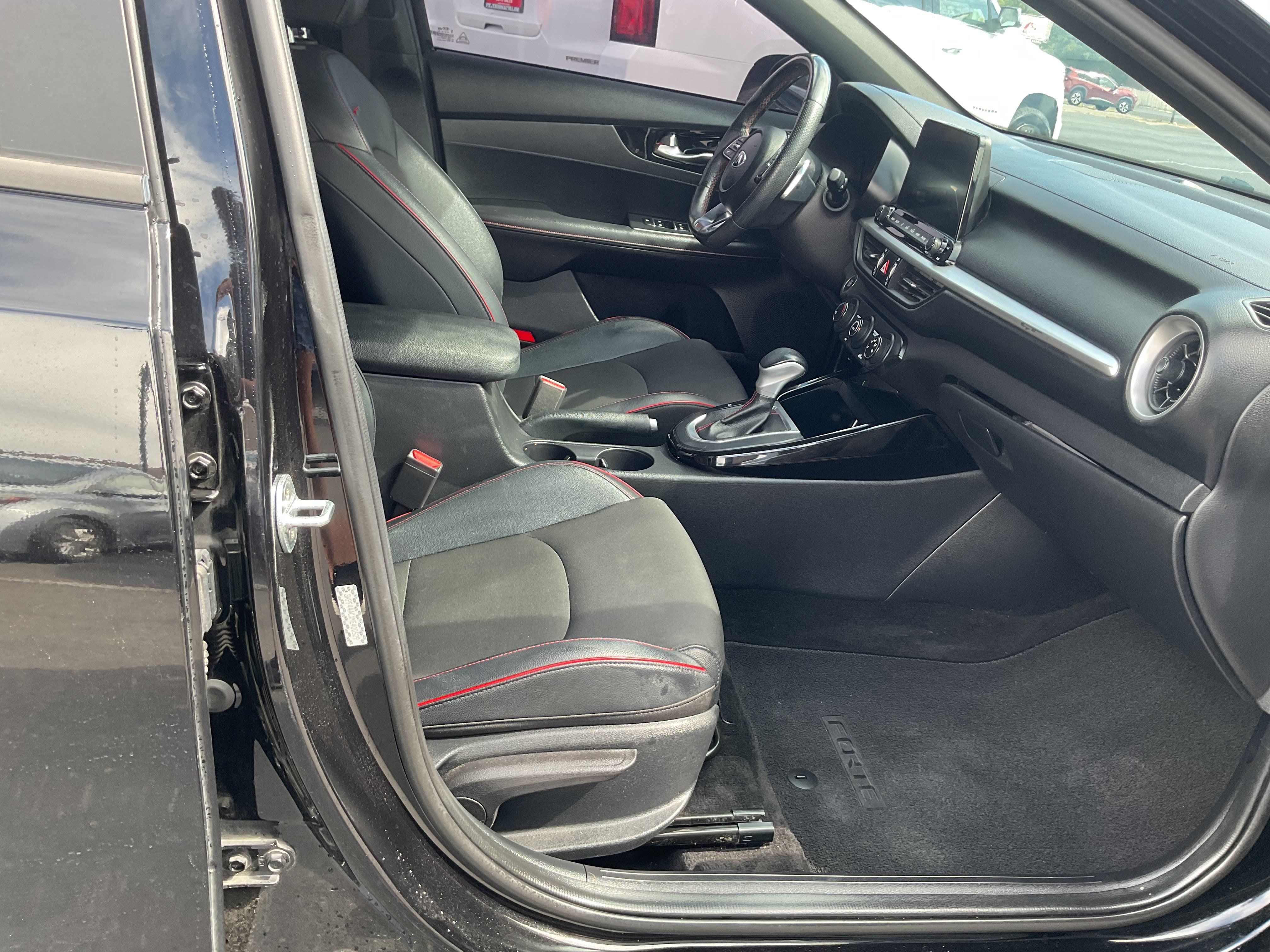 Used 2021 Kia Forte GT w/ GT2 Package FWD image 9