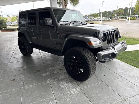 Used 2023 Jeep Wrangler Unlimited Sahara image 2