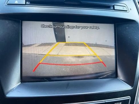 Used 2017 Hyundai Santa Fe SE AWD/4WD image 20