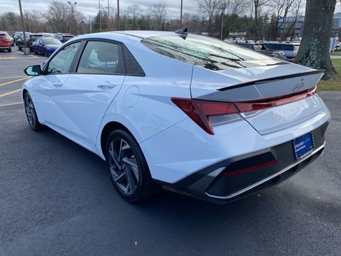 Certified 2025 Hyundai Elantra Sport image 8
