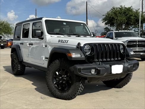 Used 2021 Jeep Wrangler Unlimited Sport AWD/4WD image 2