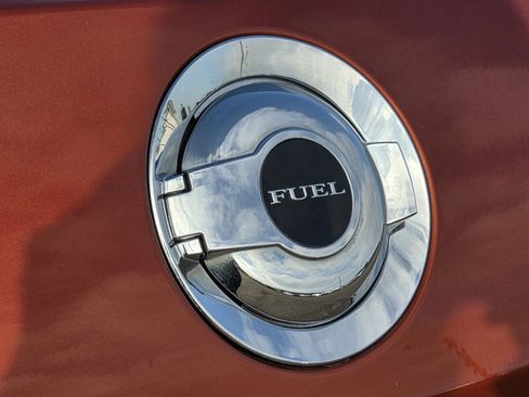 Used 2021 Dodge Challenger SXT image 13