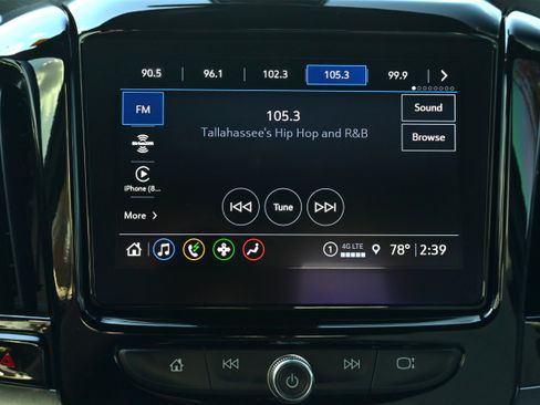 Used 2023 Chevrolet Traverse LT image 14