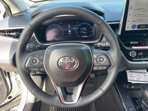Used 2026 Toyota Corolla Cross XLE w/ Convenience Package AWD/4WD image 7
