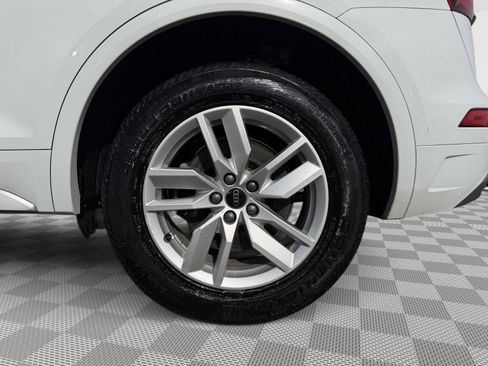 Used 2023 Audi Q5 2.0T Premium w/ Convenience Package image 8