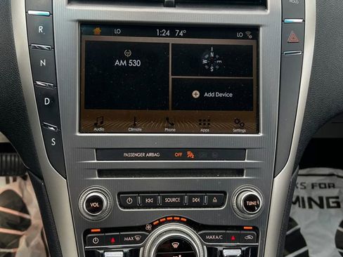 Used 2017 Lincoln MKZ Premiere AWD/4WD image 17