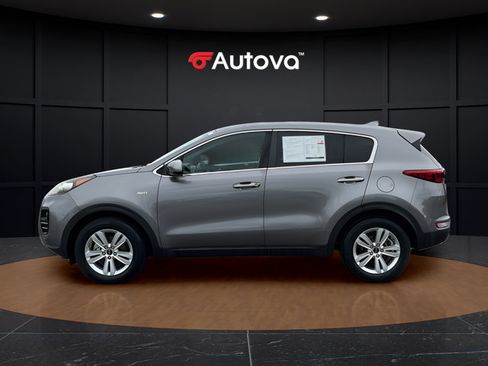 Used 2017 Kia Sportage LX AWD/4WD image 2