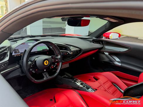 Used 2021 Ferrari SF90 Stradale image 2
