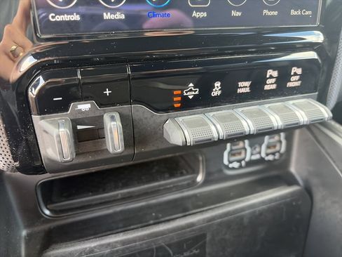 Used 2021 RAM 1500 Limited AWD/4WD image 26